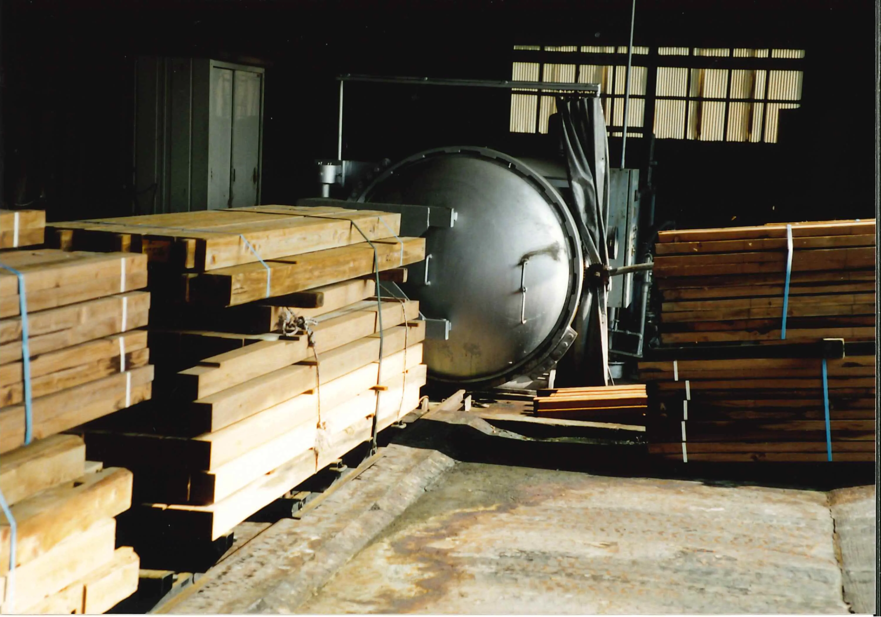 木材加圧注入処理開始